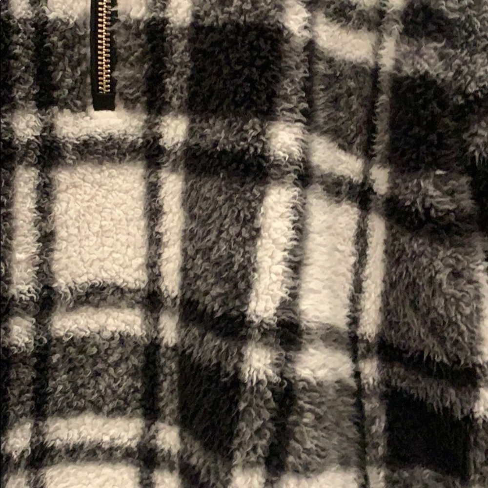 fluffy jacket - Picture 2 of 4